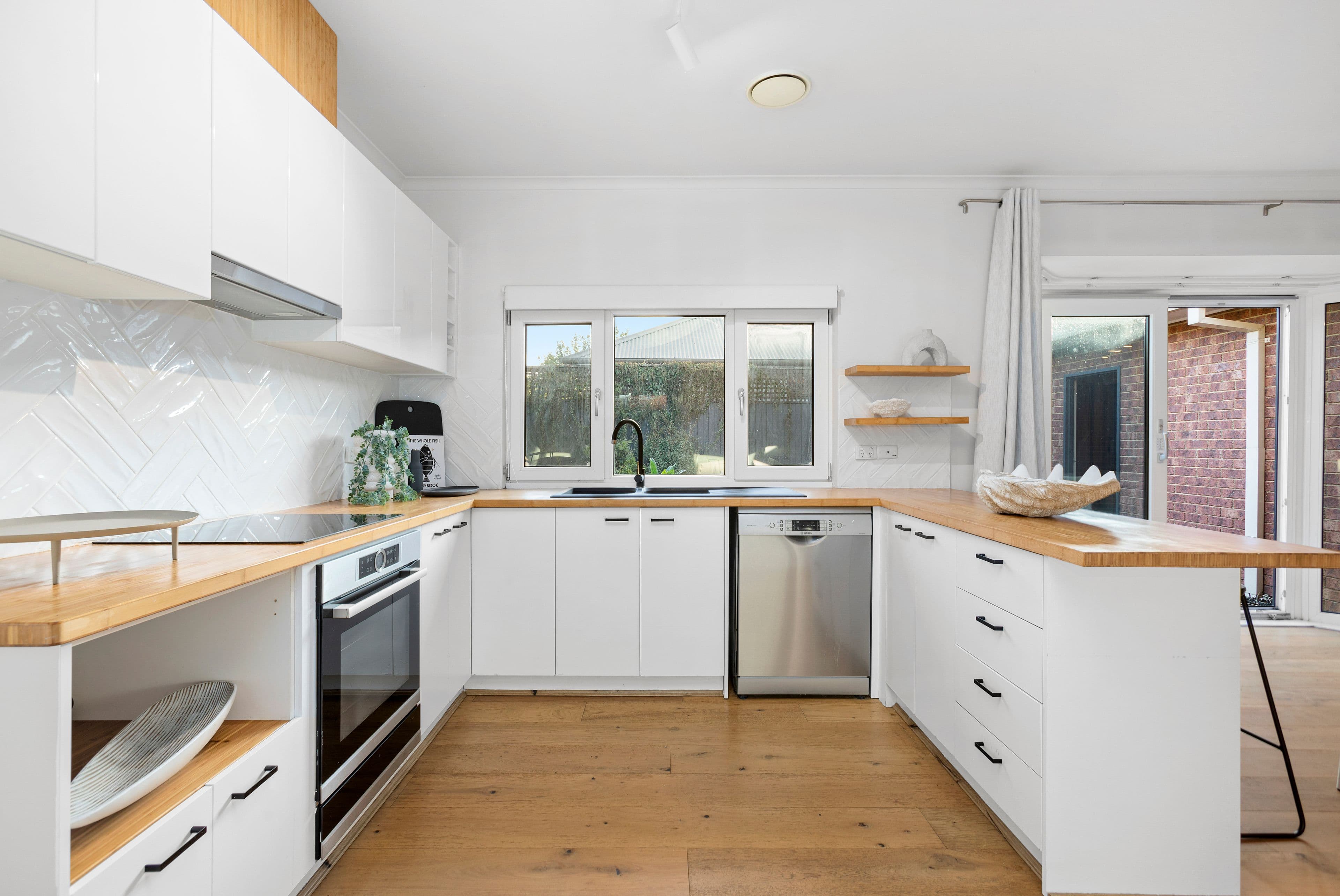 35 Olympic Avenue, Cheltenham VIC 3192, Cheltenham - Thumbnail 4