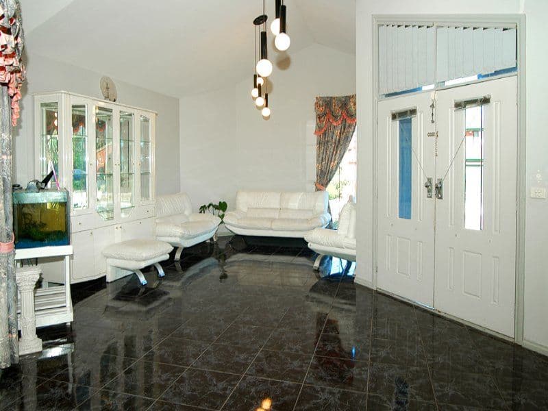 12 Charlotte Road, MILL PARK VIC 3082, Mill Park - Thumbnail 2