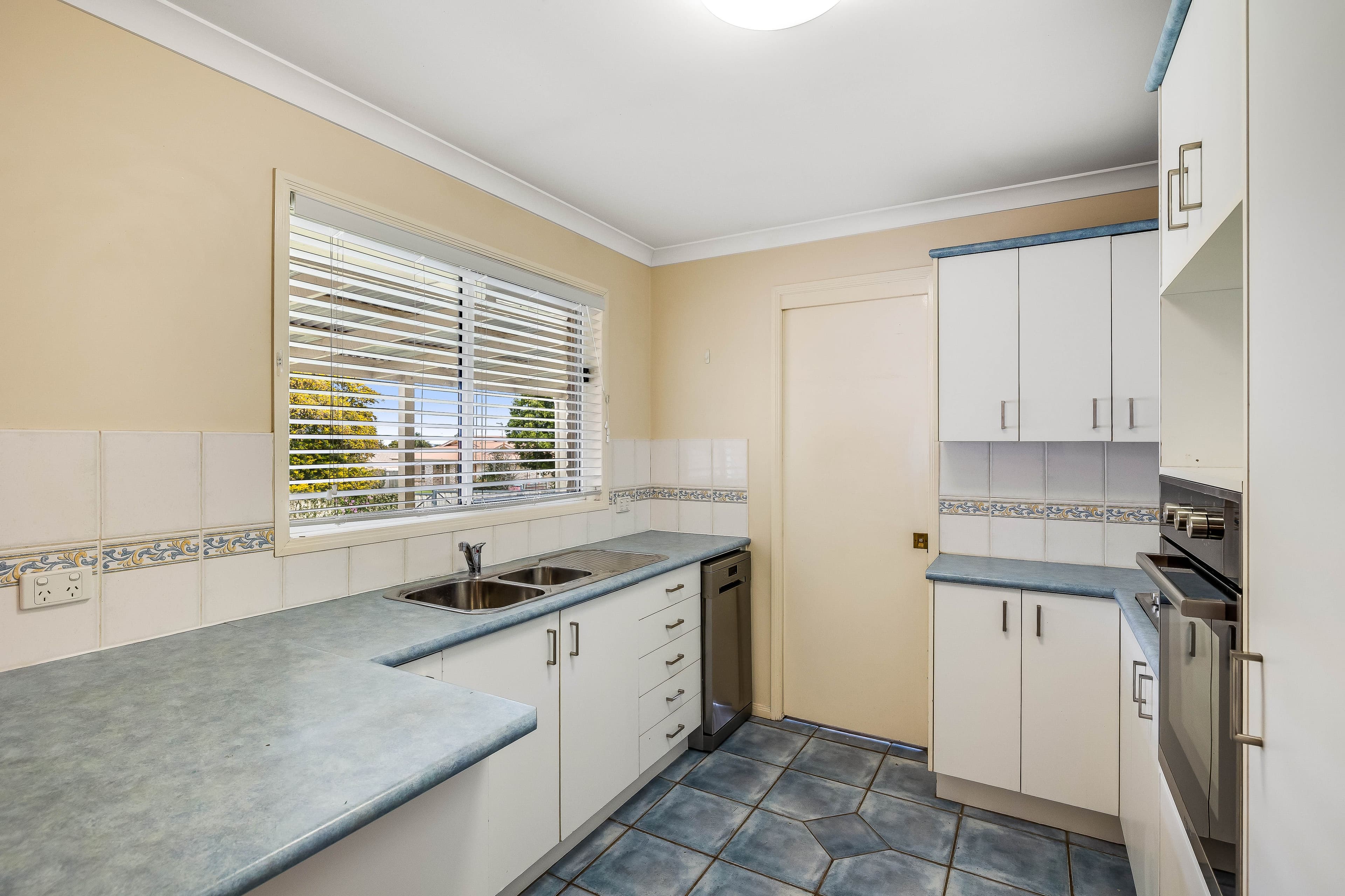 10 Saratoga Close, Wilsonton QLD 4350, Wilsonton - Thumbnail 8