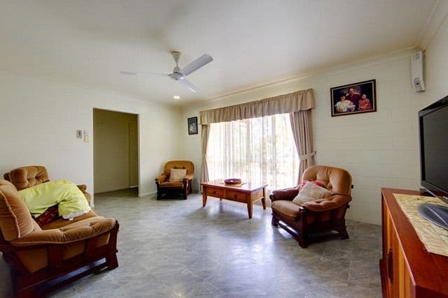 23 Shetland Place, KELSO QLD 4815, Kelso - Thumbnail 2