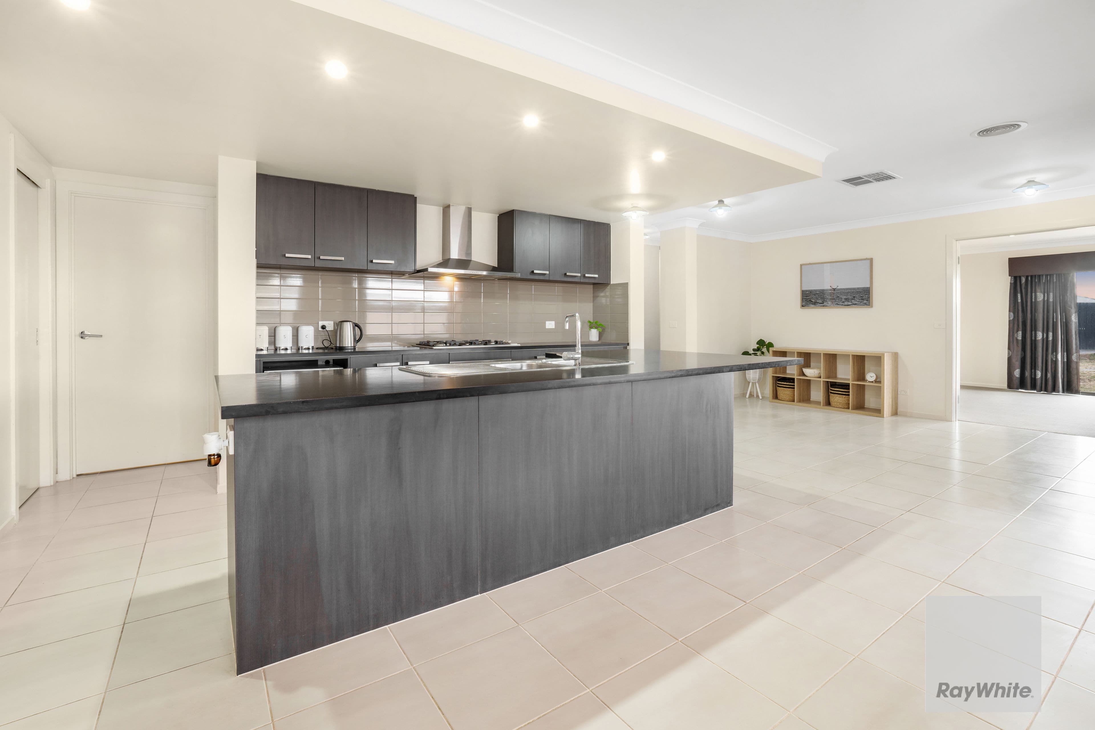 3 Buttercup Rise, HARKNESS VIC 3337, Harkness - Thumbnail 2