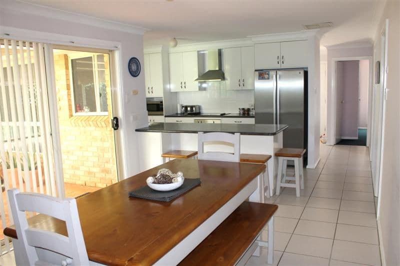 19 Sheraton Road, DUBBO NSW 2830, Dubbo - Thumbnail 2