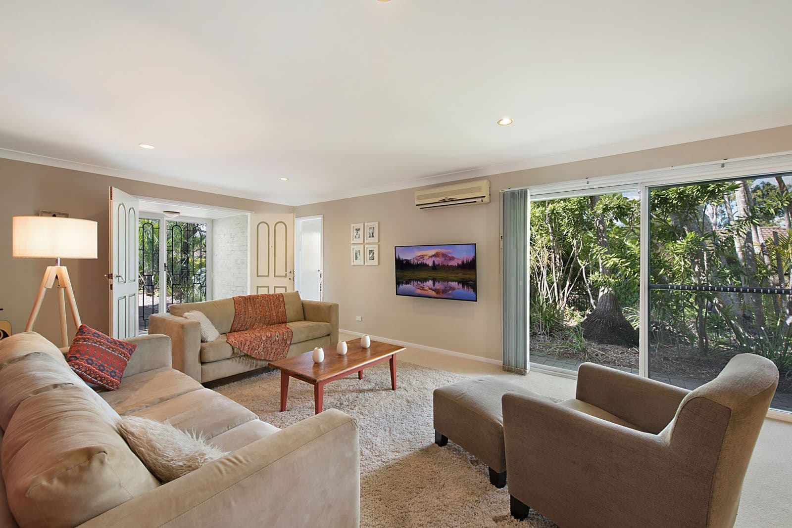 84 Lagoon Crescent, Bellbowrie QLD 4070, Bellbowrie - Thumbnail 3