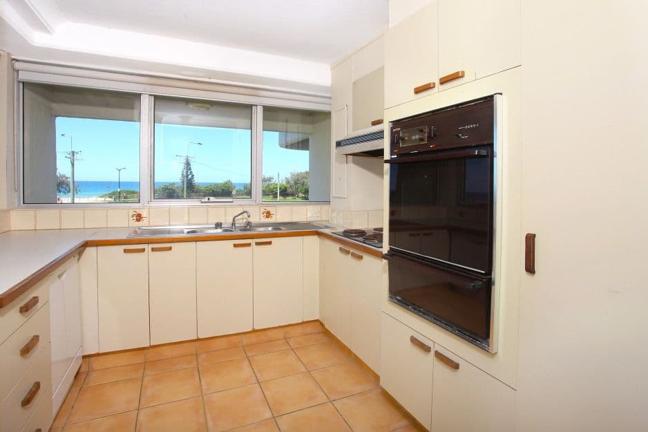 Unit 4 'Talisman' 67 Broadbeach Boulevard, Broadbeach QLD 4218, Broadbeach - Thumbnail 3