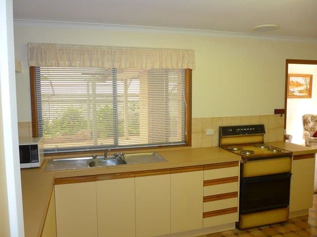 83 Derrick Street, Berri SA 5343, Berri - Thumbnail 3