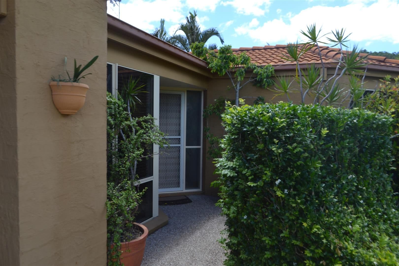 6 Equador Court, PACIFIC PINES QLD 4211, Pacific Pines - Thumbnail 3