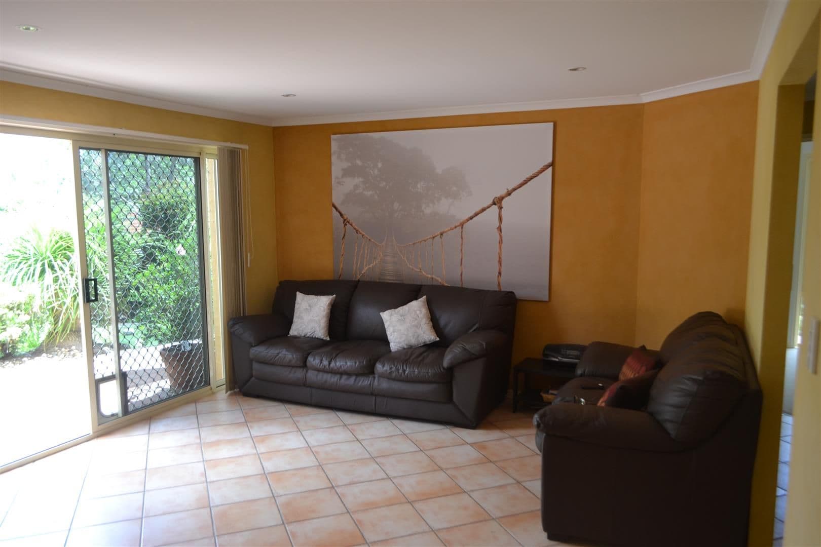 6 Equador Court, PACIFIC PINES QLD 4211, Pacific Pines - Thumbnail 6