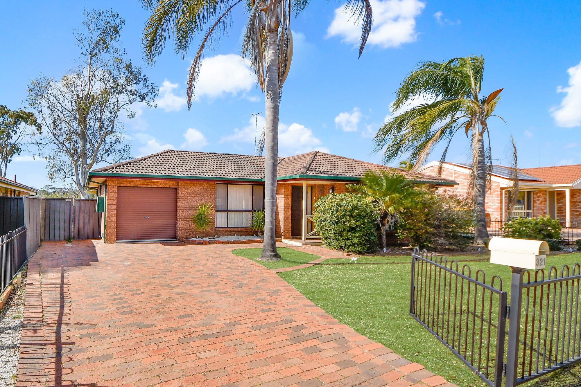 321 Welling Drive, Mount Annan - Image 1
