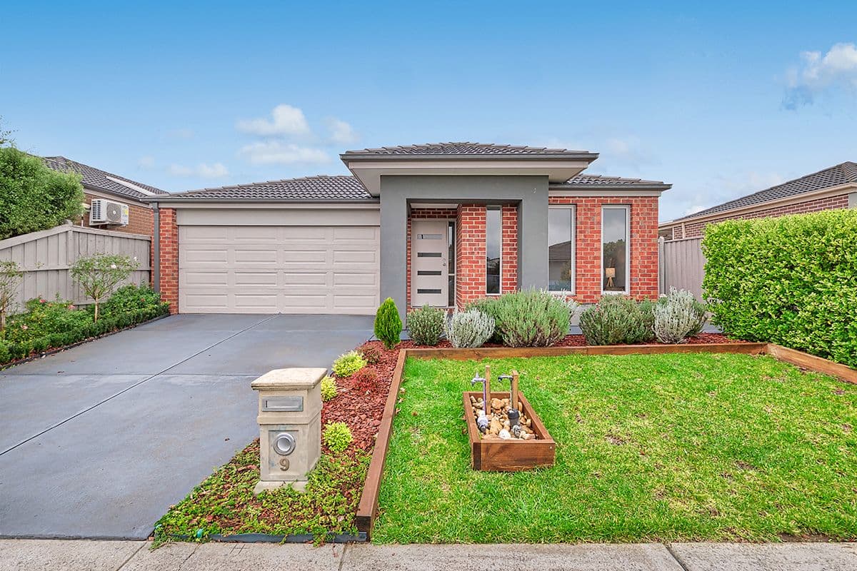 9 Wesson Way, Cranbourne East VIC 3977, Cranbourne East - Image 1