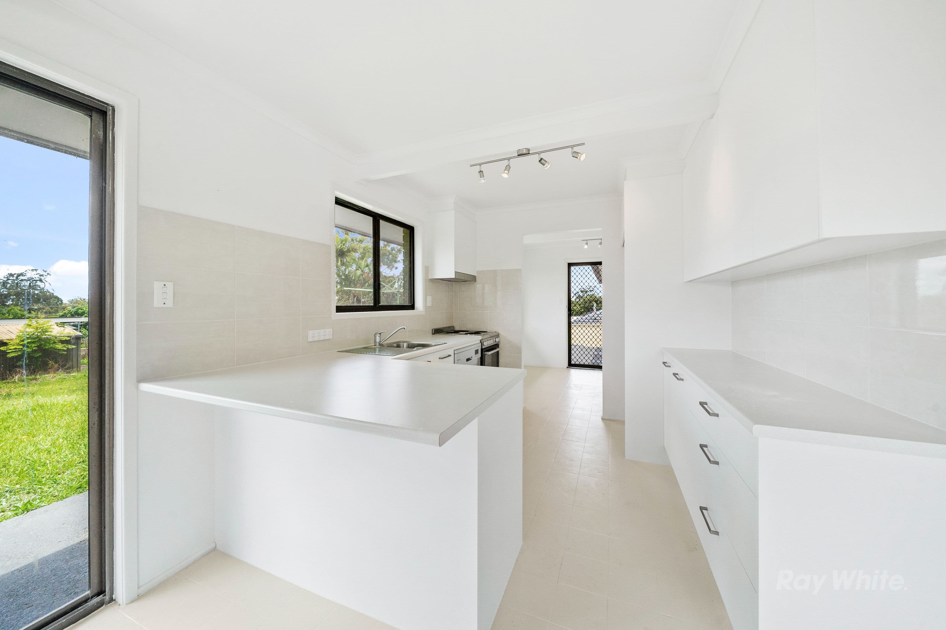 22 Sherwood Drive, Browns Plains QLD 4118, Browns Plains - Thumbnail 6