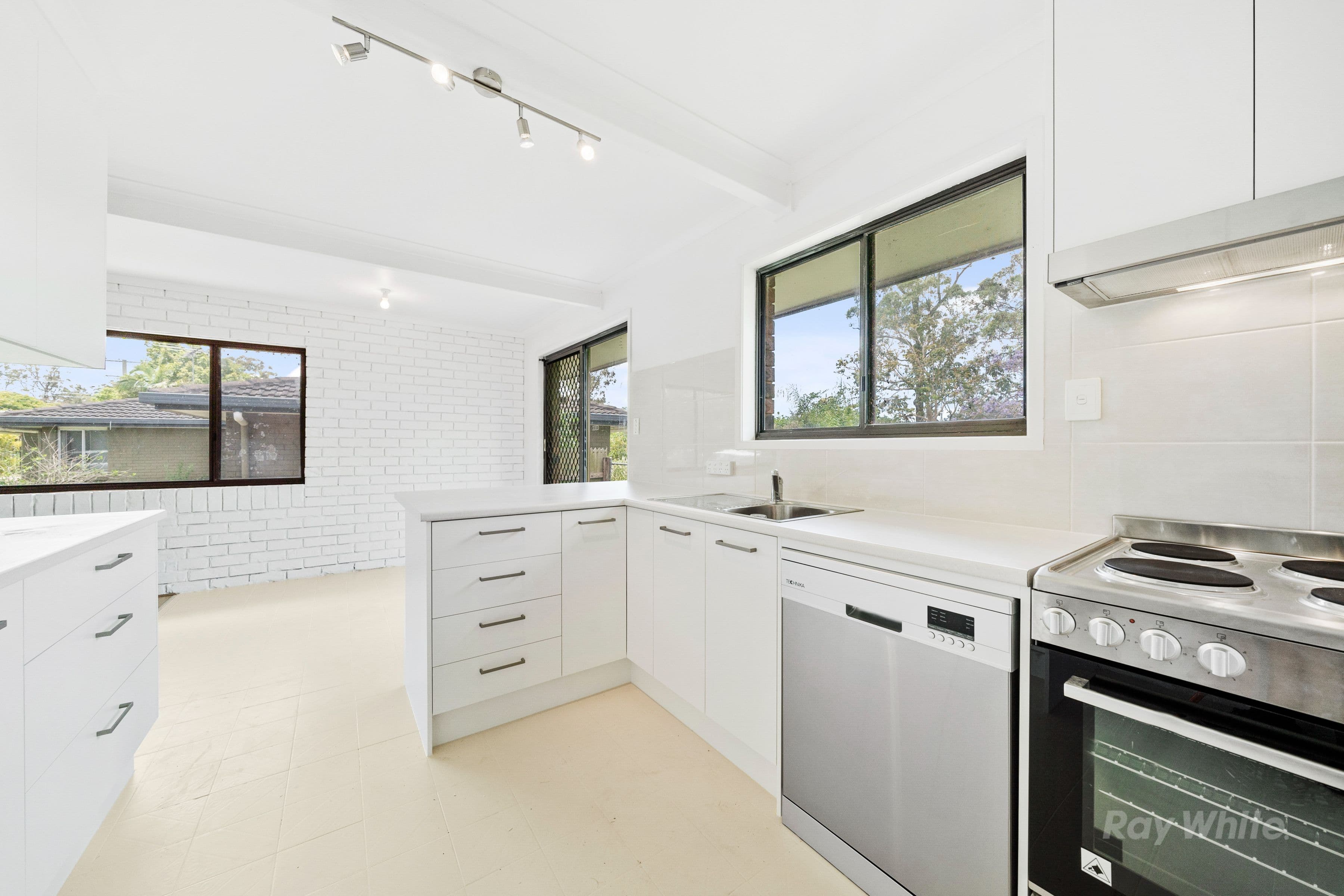 22 Sherwood Drive, Browns Plains QLD 4118, Browns Plains - Thumbnail 7