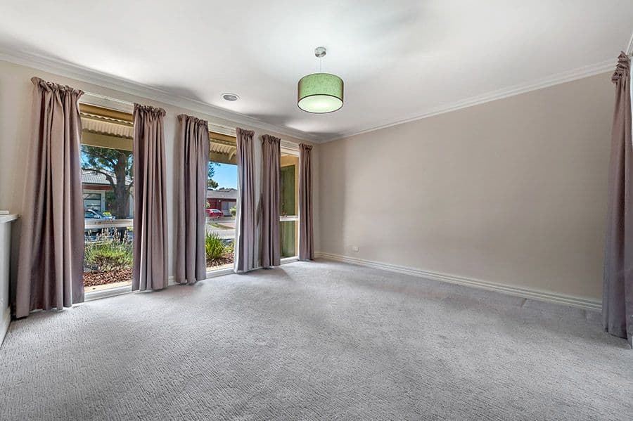 5 Taunton Place, Craigieburn VIC 3064, Craigieburn - Thumbnail 3