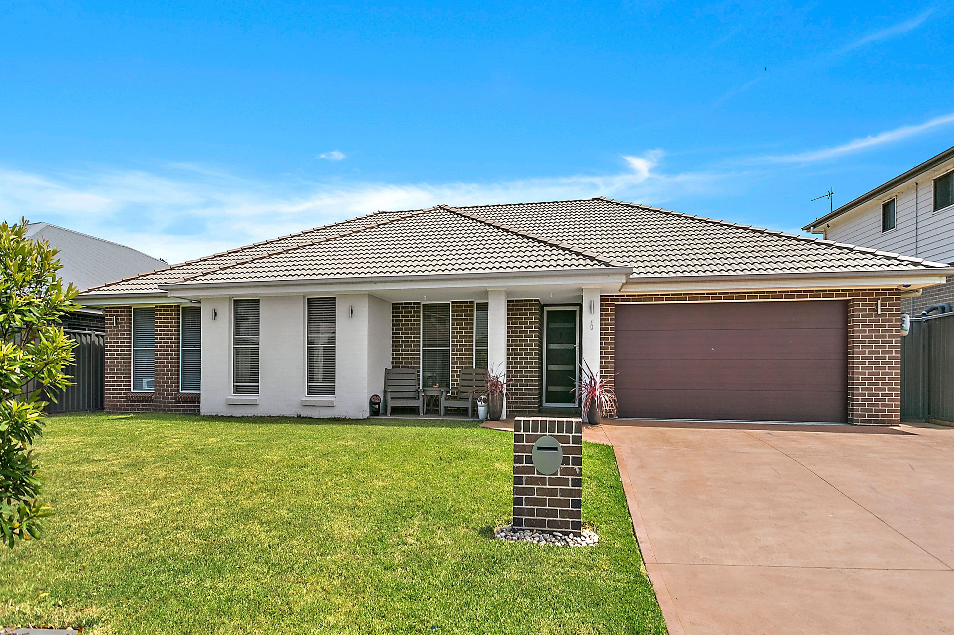 6 Estuary Avenue, Haywards Bay - Image 1