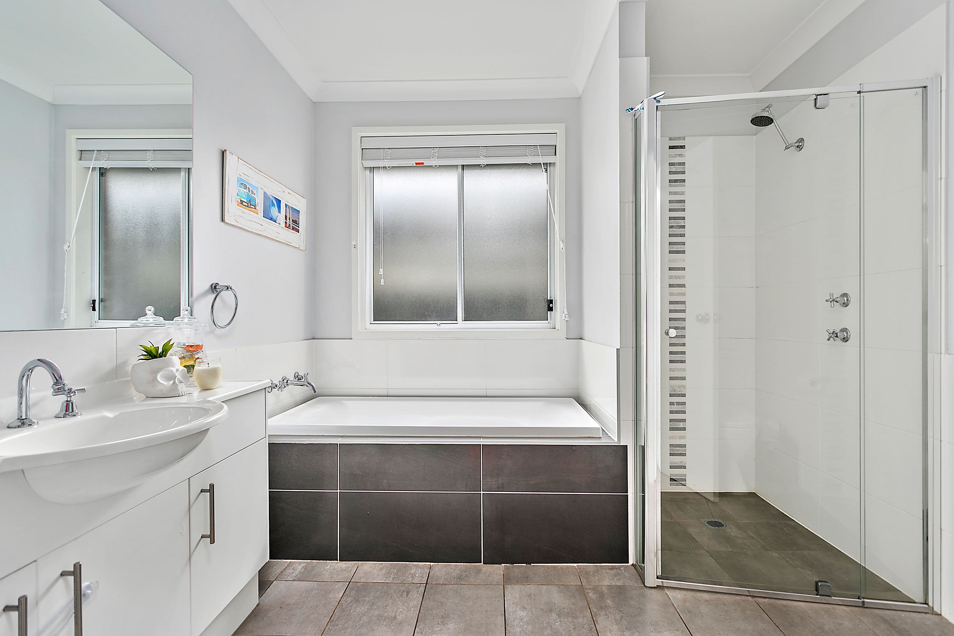 6 Estuary Avenue, Haywards Bay - Thumbnail 6