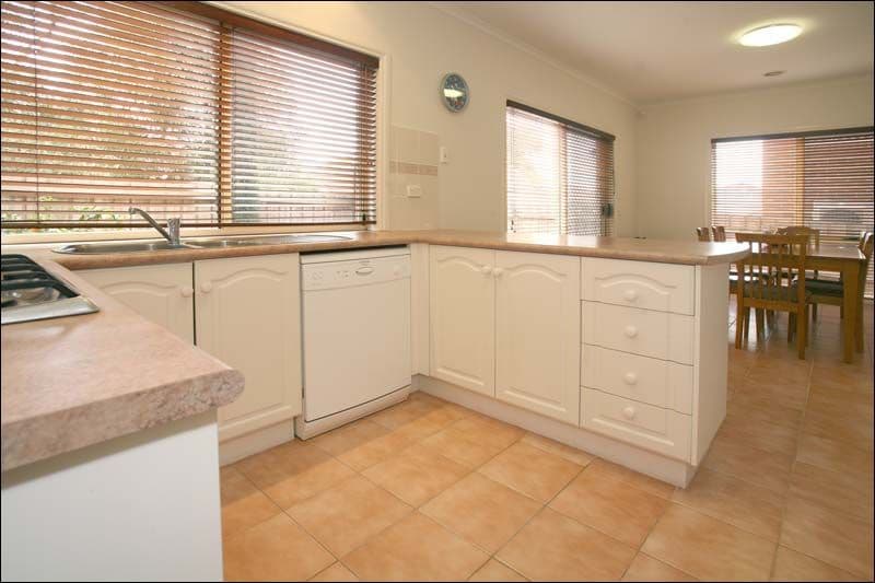 27 Morawa Drive, MULGRAVE VIC 3170, Mulgrave - Thumbnail 2