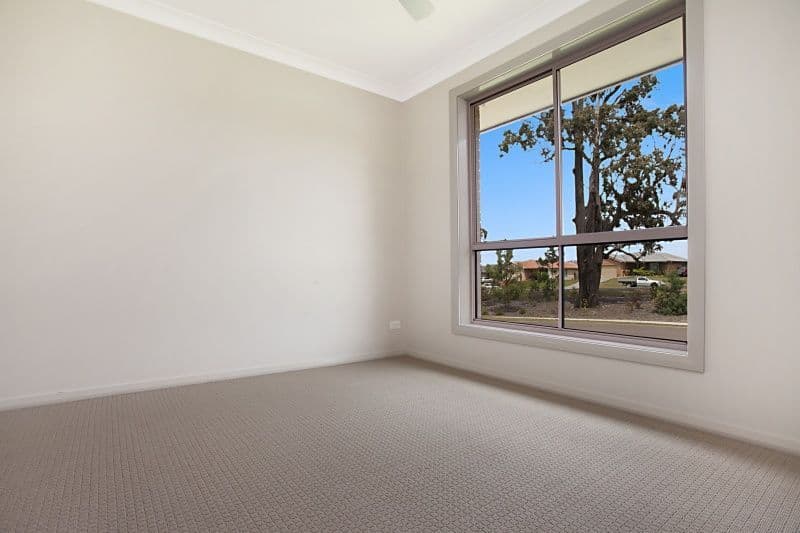 6 Honeysuckle Drive, ABERGLASSLYN NSW 2320, Aberglasslyn - Thumbnail 5