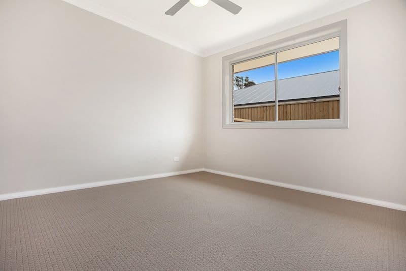 6 Honeysuckle Drive, ABERGLASSLYN NSW 2320, Aberglasslyn - Thumbnail 6