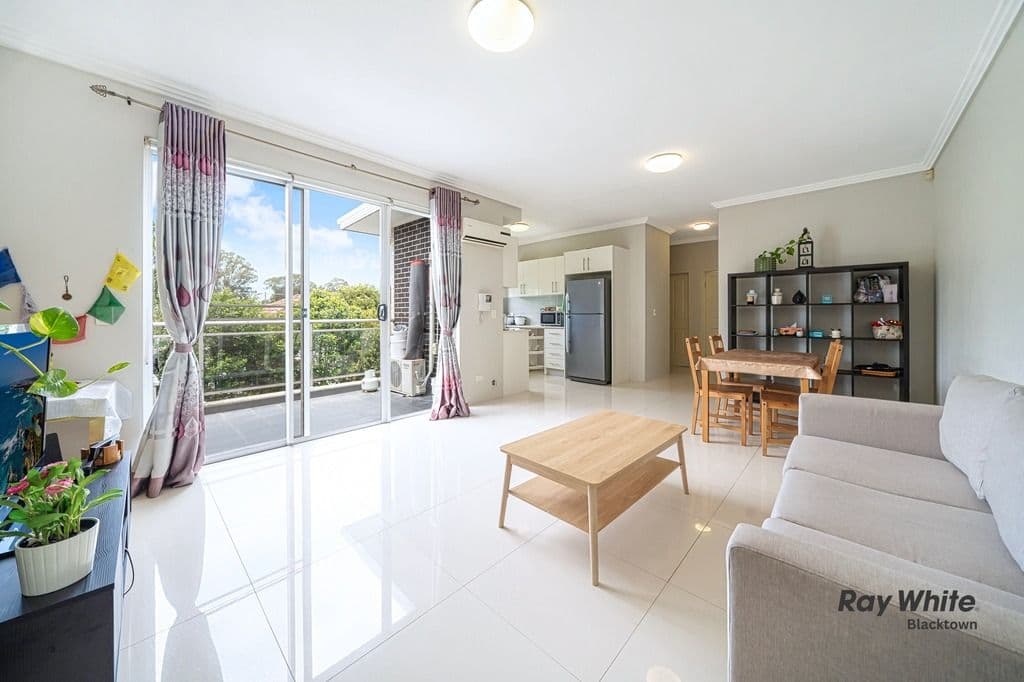 4 Barangaroo Road, Toongabbie NSW 2146, Toongabbie - Thumbnail 2