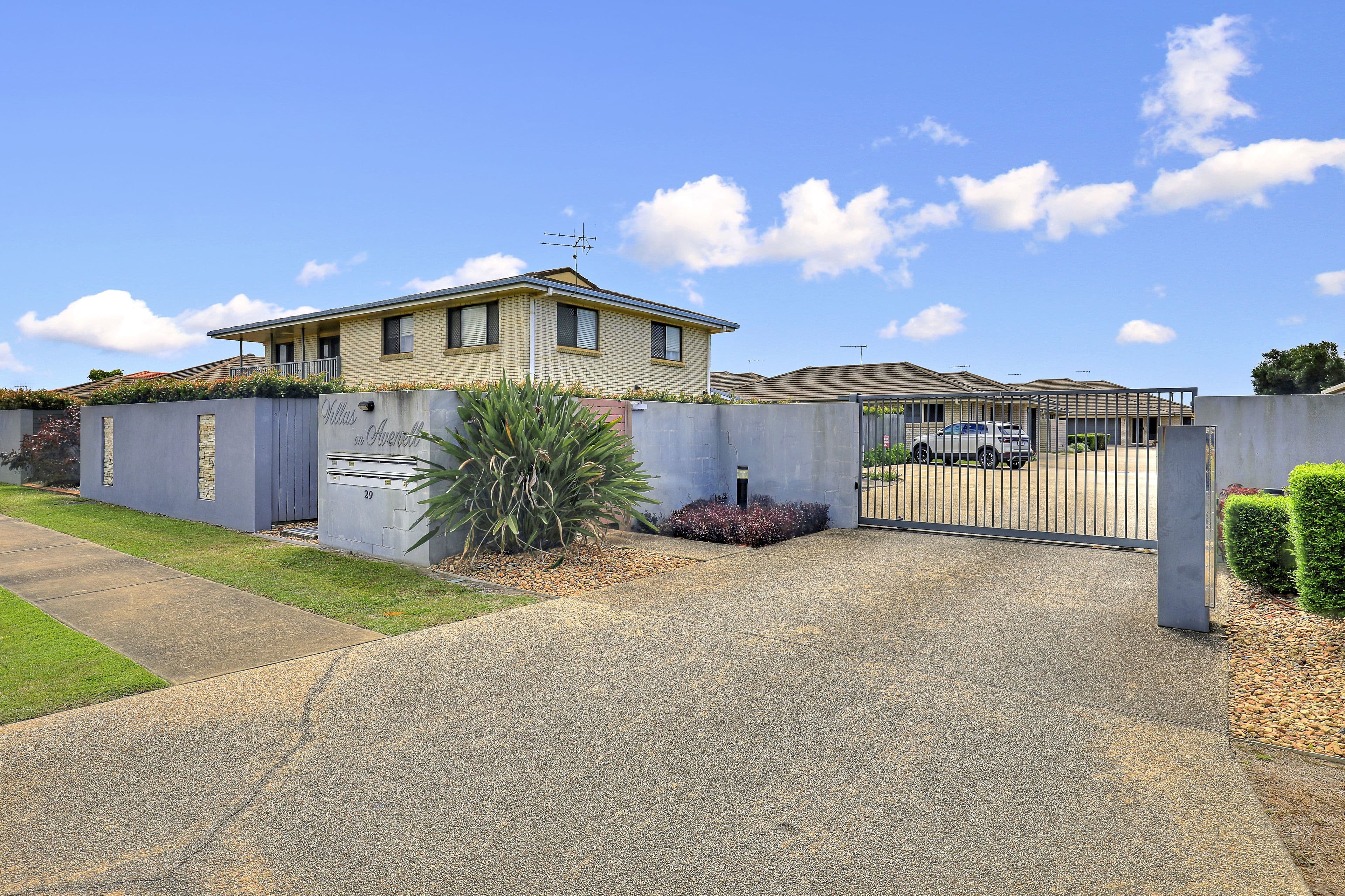 29 Avenell Street, Avenell Heights QLD 4670, Avenell Heights - Thumbnail 2