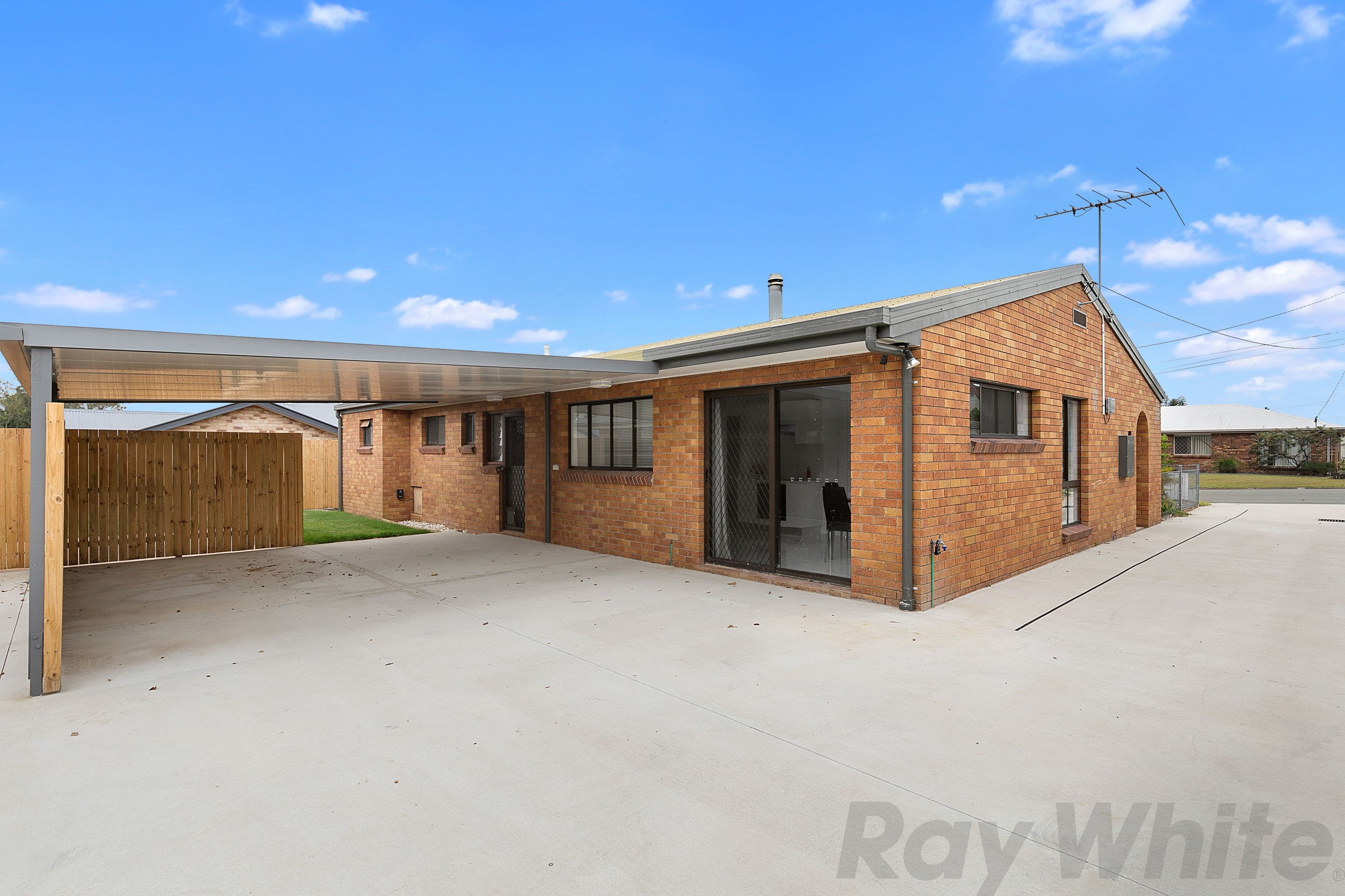 15 Armando Street, Alexandra Hills QLD 4161, Alexandra Hills - Thumbnail 2