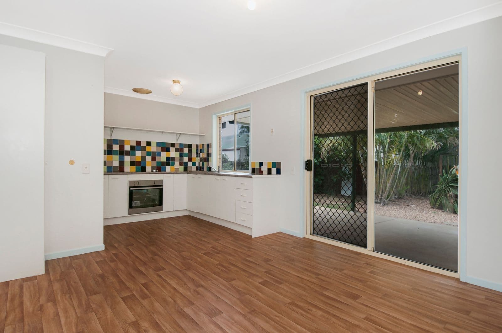 18 Eagle Avenue, Waterford West QLD 4133, Waterford West - Thumbnail 2