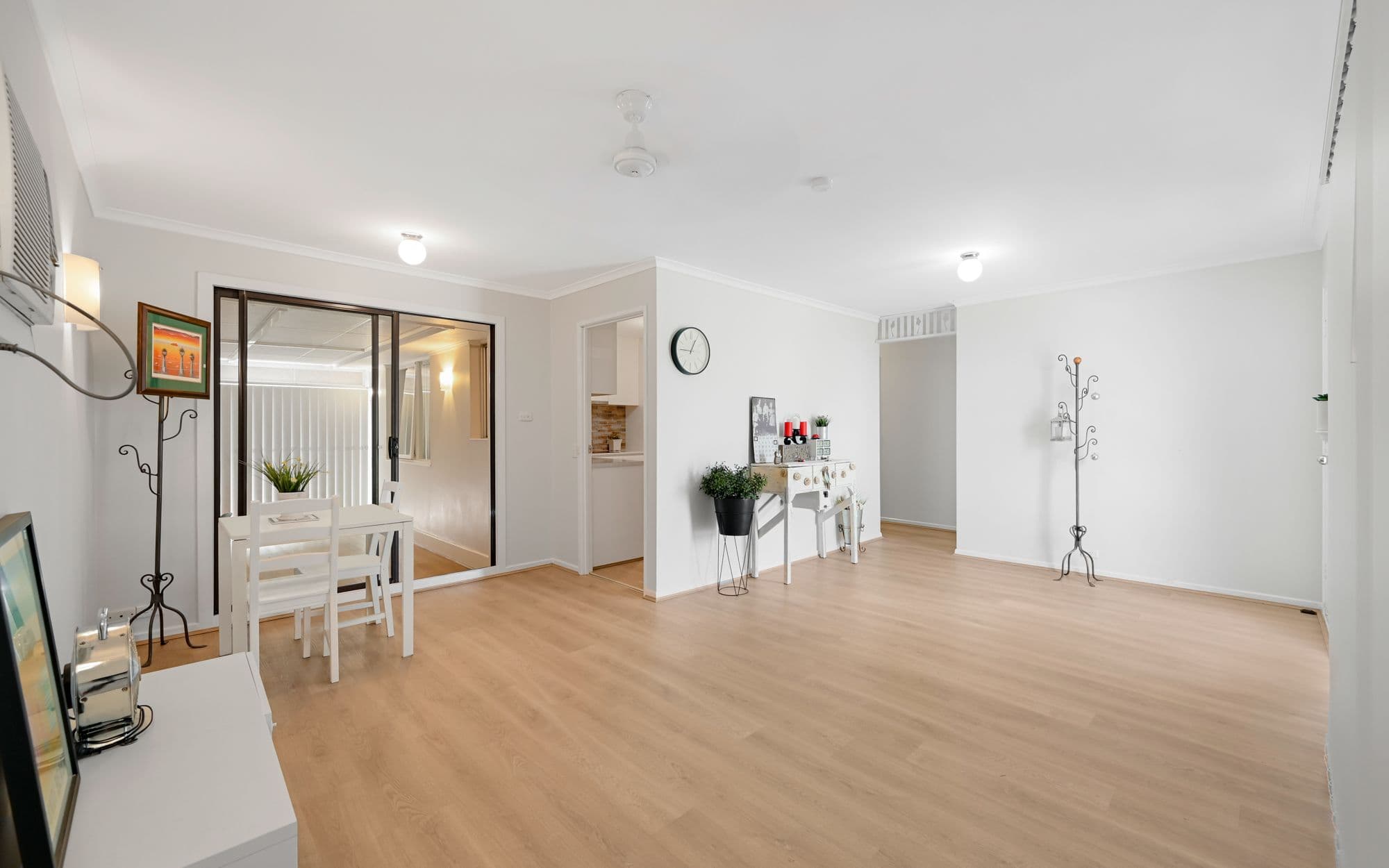 1 Minchinbury Terrace, Eschol Park NSW 2558, Eschol Park - Thumbnail 2
