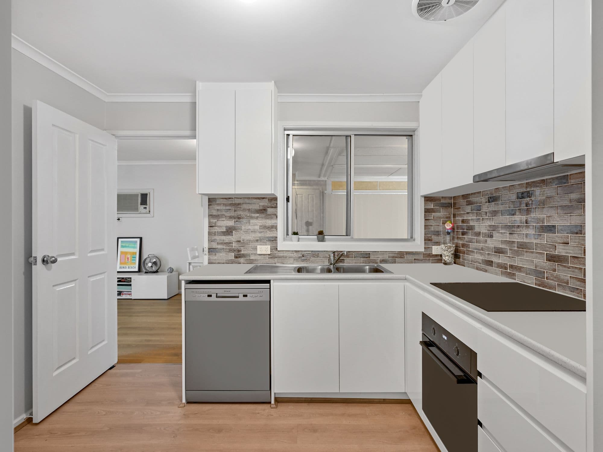 1 Minchinbury Terrace, Eschol Park NSW 2558, Eschol Park - Thumbnail 5