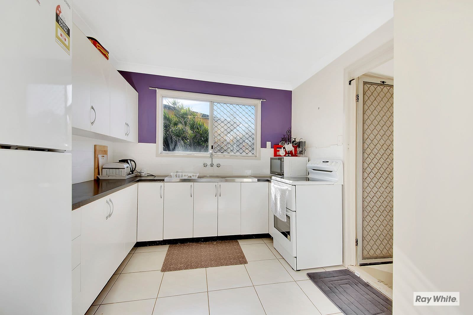 3 Marina Avenue, Taranganba QLD 4703, Taranganba - Thumbnail 4