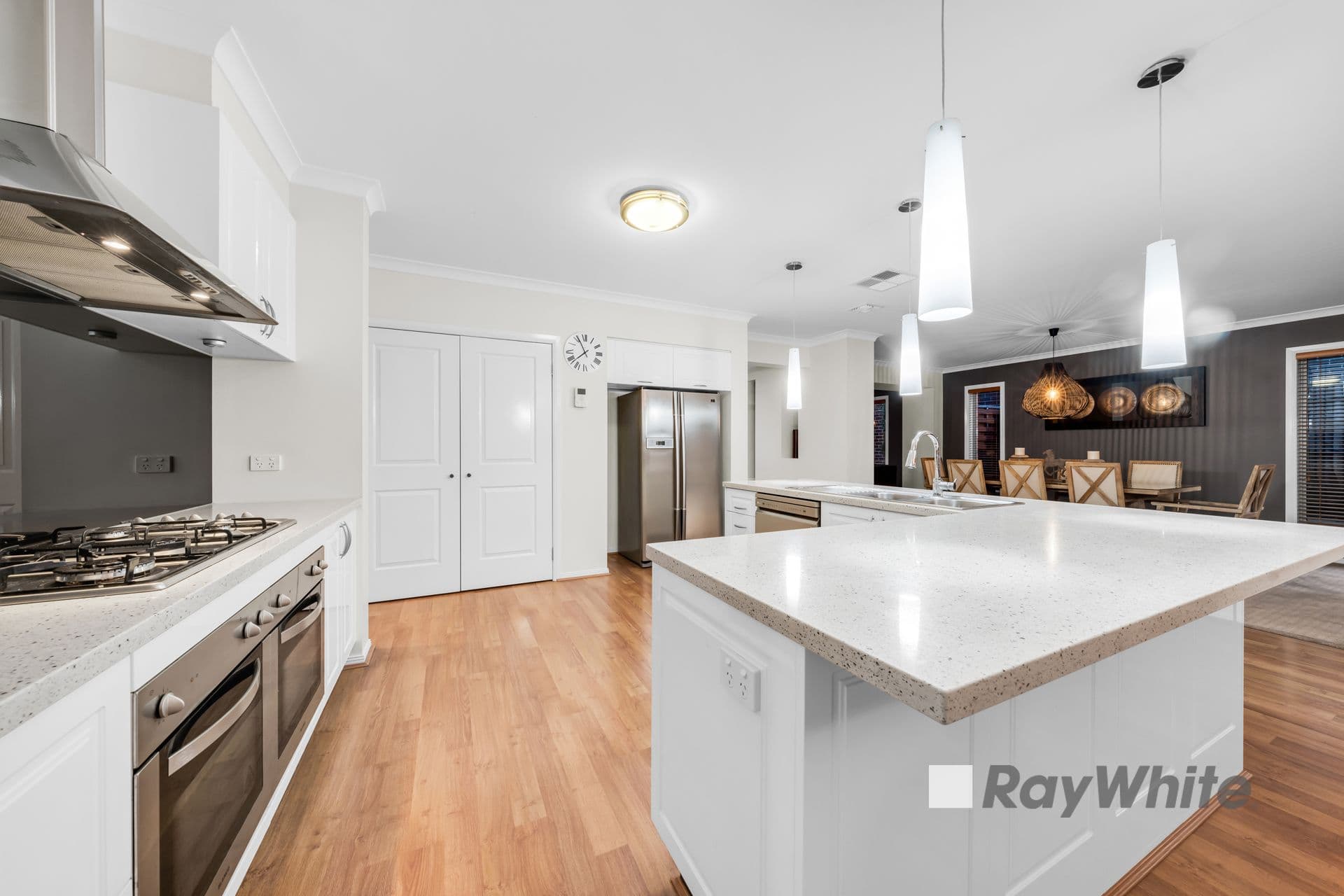 9 Cambridge Drive, Berwick VIC 3806, Berwick - Thumbnail 3