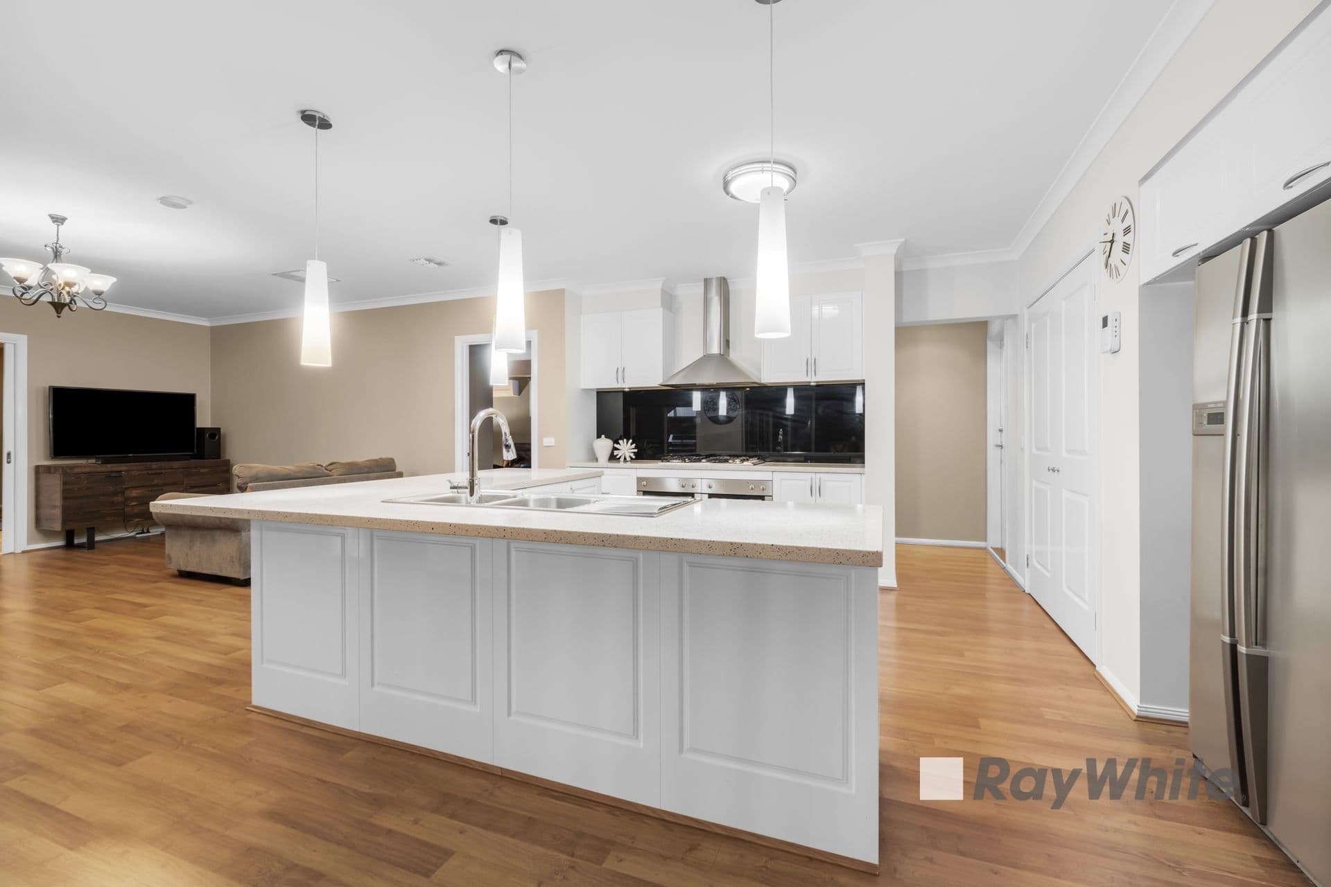 9 Cambridge Drive, Berwick VIC 3806, Berwick - Thumbnail 4