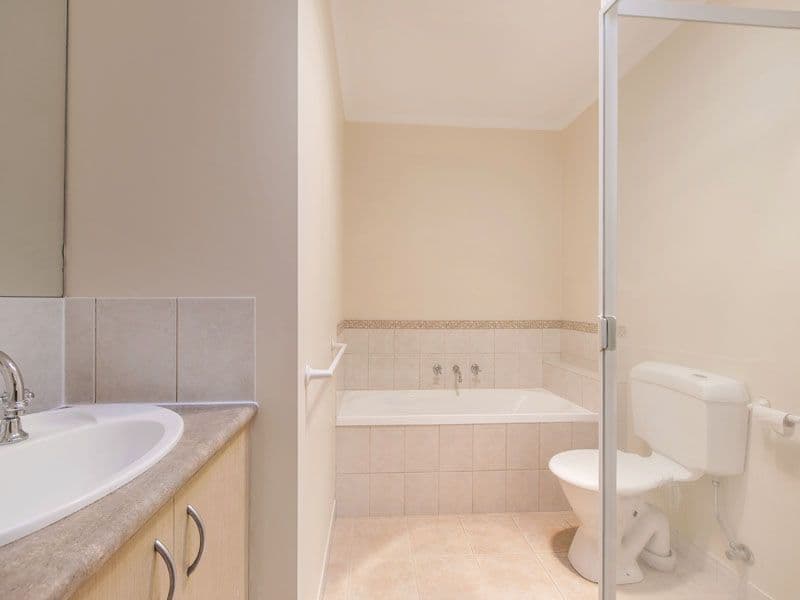 3 Howard Road, DINGLEY VILLAGE VIC 3172, Dingley Village - Thumbnail 3