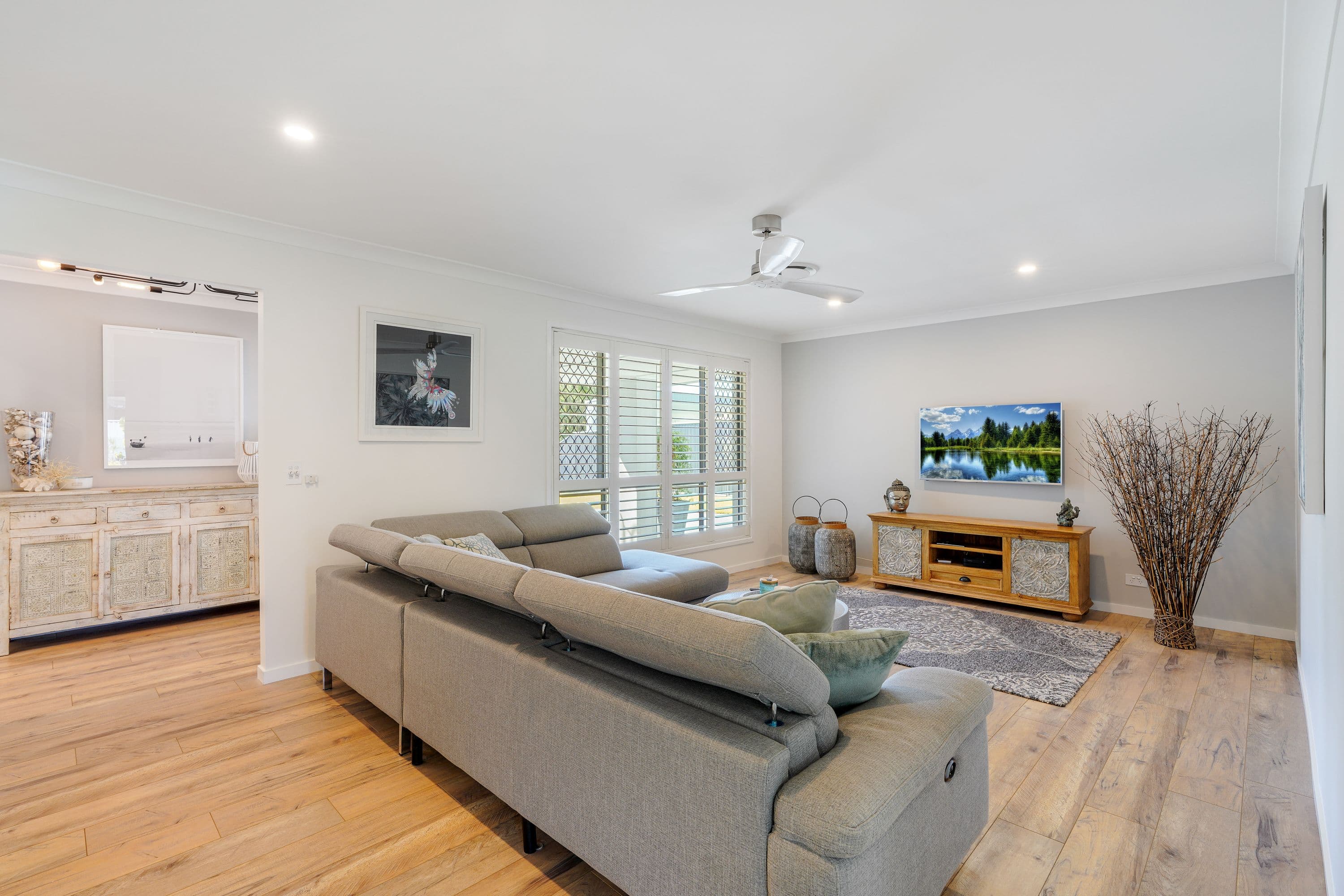 4 Metricup Court, Mermaid Waters QLD 4218, Mermaid Waters - Thumbnail 3