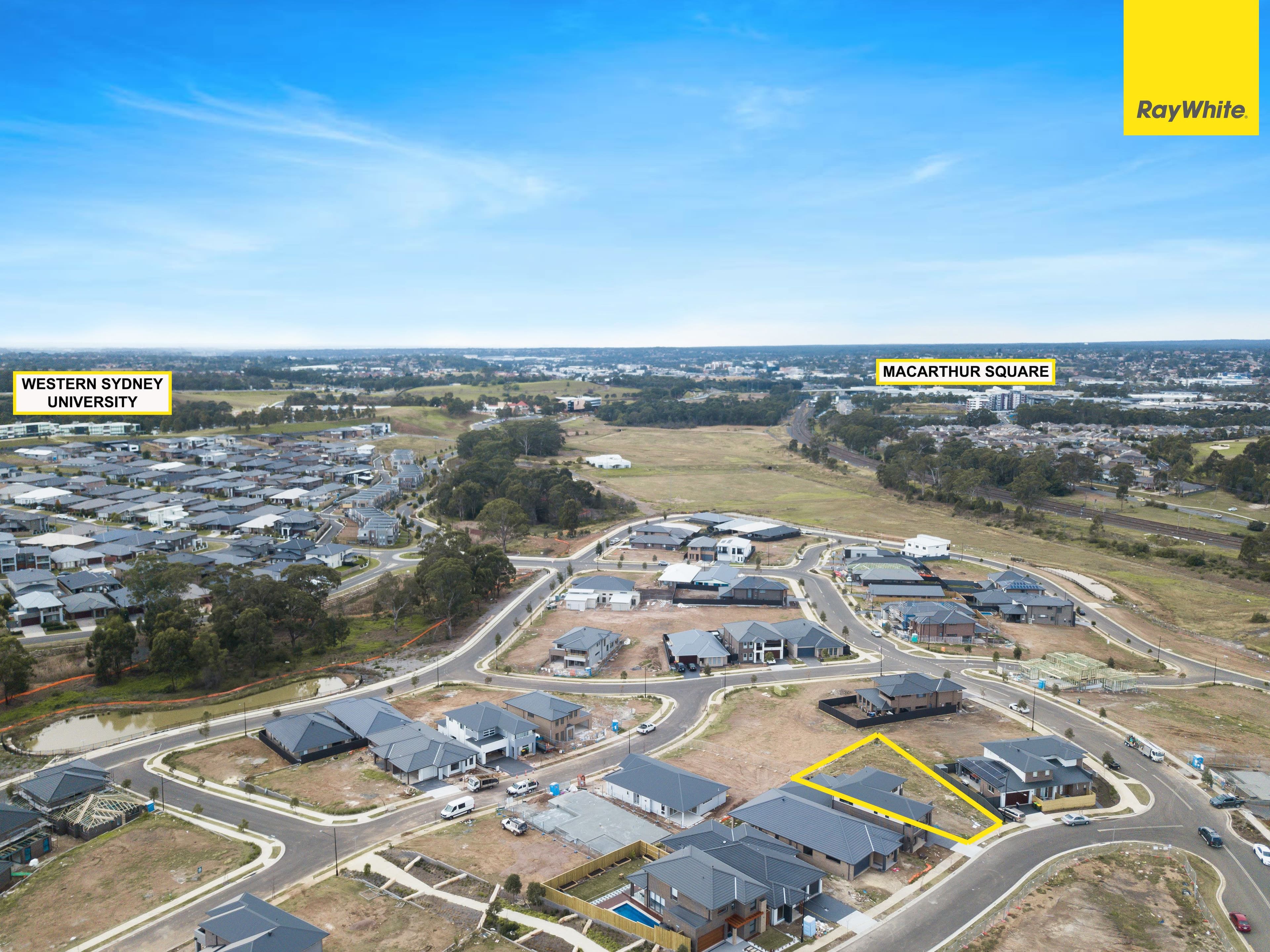 4 Woodbury Cir, Campbelltown NSW 2560, Campbelltown - Thumbnail 2