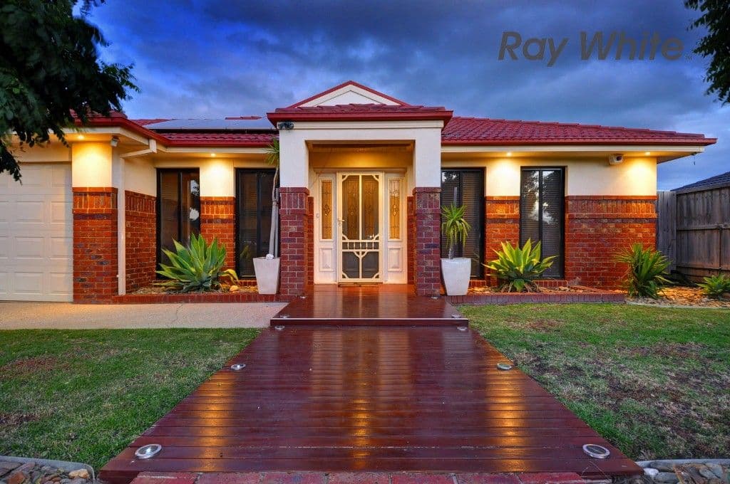 11 Portofino Crescent, POINT COOK VIC 3030, Point Cook - Thumbnail 2