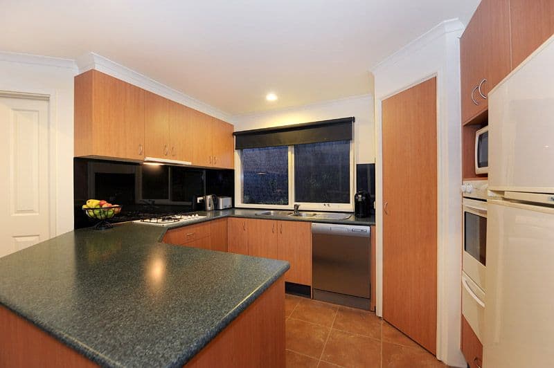 13 Whipbird Court, ROWVILLE VIC 3178, Rowville - Thumbnail 7