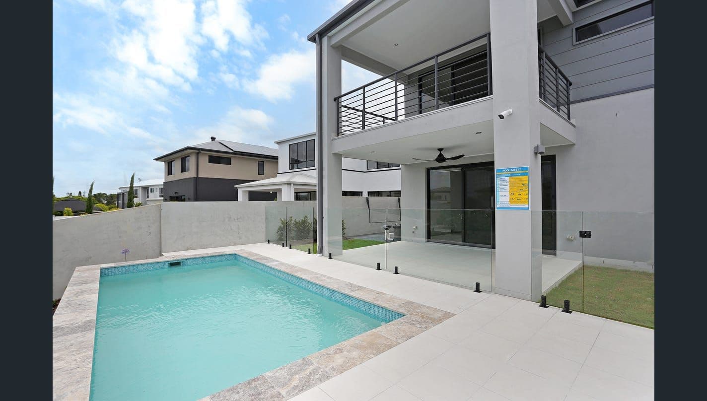 1902 Sunningdale Court, Sanctuary Cove QLD 4212, Sanctuary Cove - Thumbnail 2