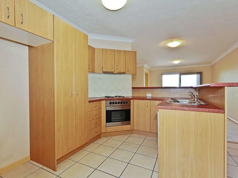 31 Rainey Street, CHERMSIDE QLD 4032, Chermside - Thumbnail 3