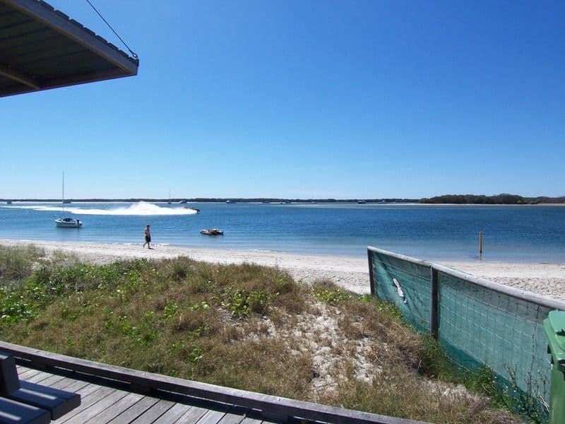 8-10 Burrows Street, BIGGERA WATERS QLD 4216, Biggera Waters - Thumbnail 3
