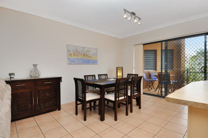 8-10 Burrows Street, BIGGERA WATERS QLD 4216, Biggera Waters - Thumbnail 6