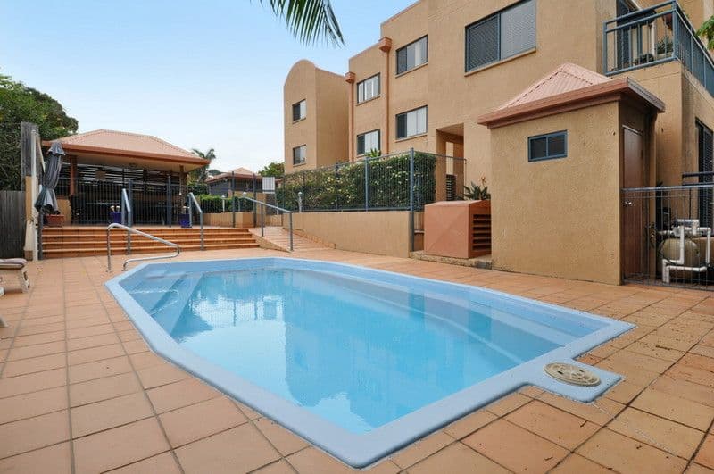 8-10 Burrows Street, BIGGERA WATERS QLD 4216, Biggera Waters - Thumbnail 7