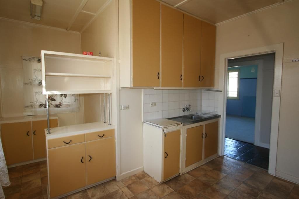101 Logan Street, TENTERFIELD NSW 2372, Tenterfield - Thumbnail 4