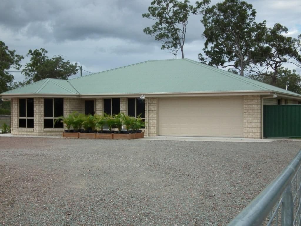 34 Lachlan Drive, OAKHURST QLD 4650, Oakhurst - Thumbnail 2