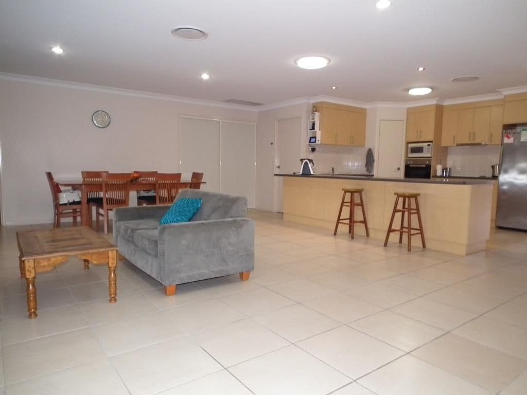 34 Lachlan Drive, OAKHURST QLD 4650, Oakhurst - Thumbnail 8