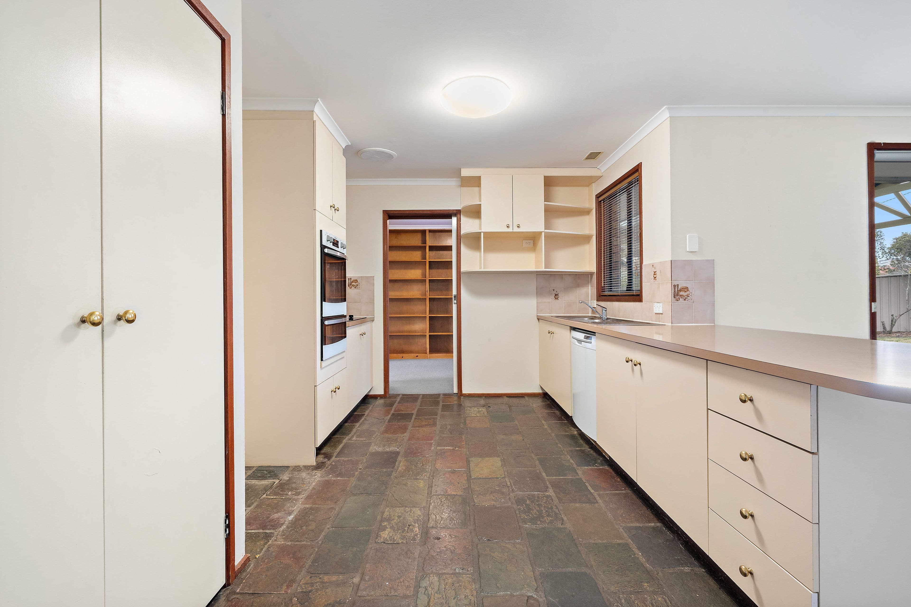 43 Whittell Crescent, Florey ACT 2615, Florey - Thumbnail 7