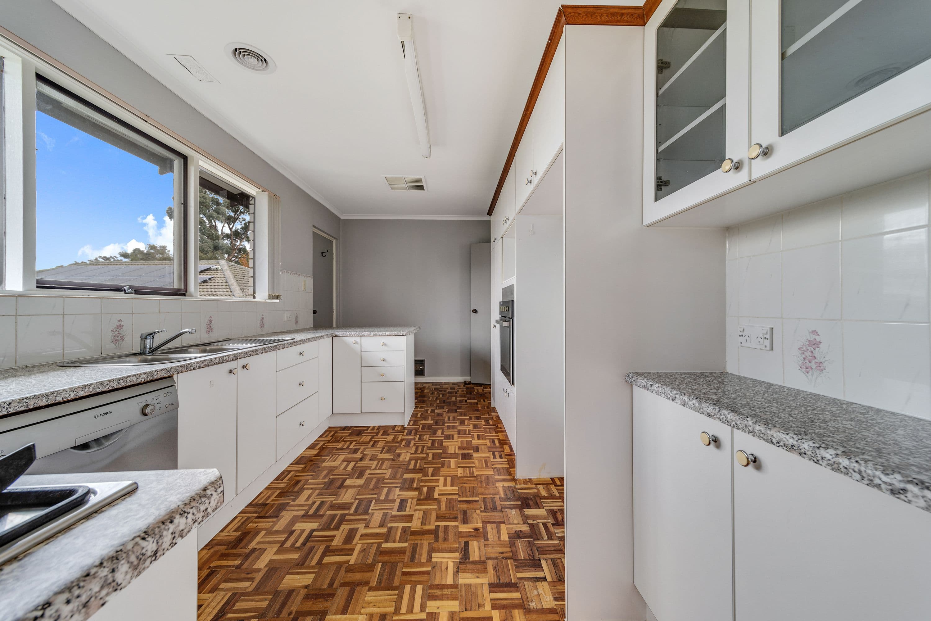 8 Castlereagh Crescent, Macquarie ACT 2614, Macquarie - Thumbnail 6