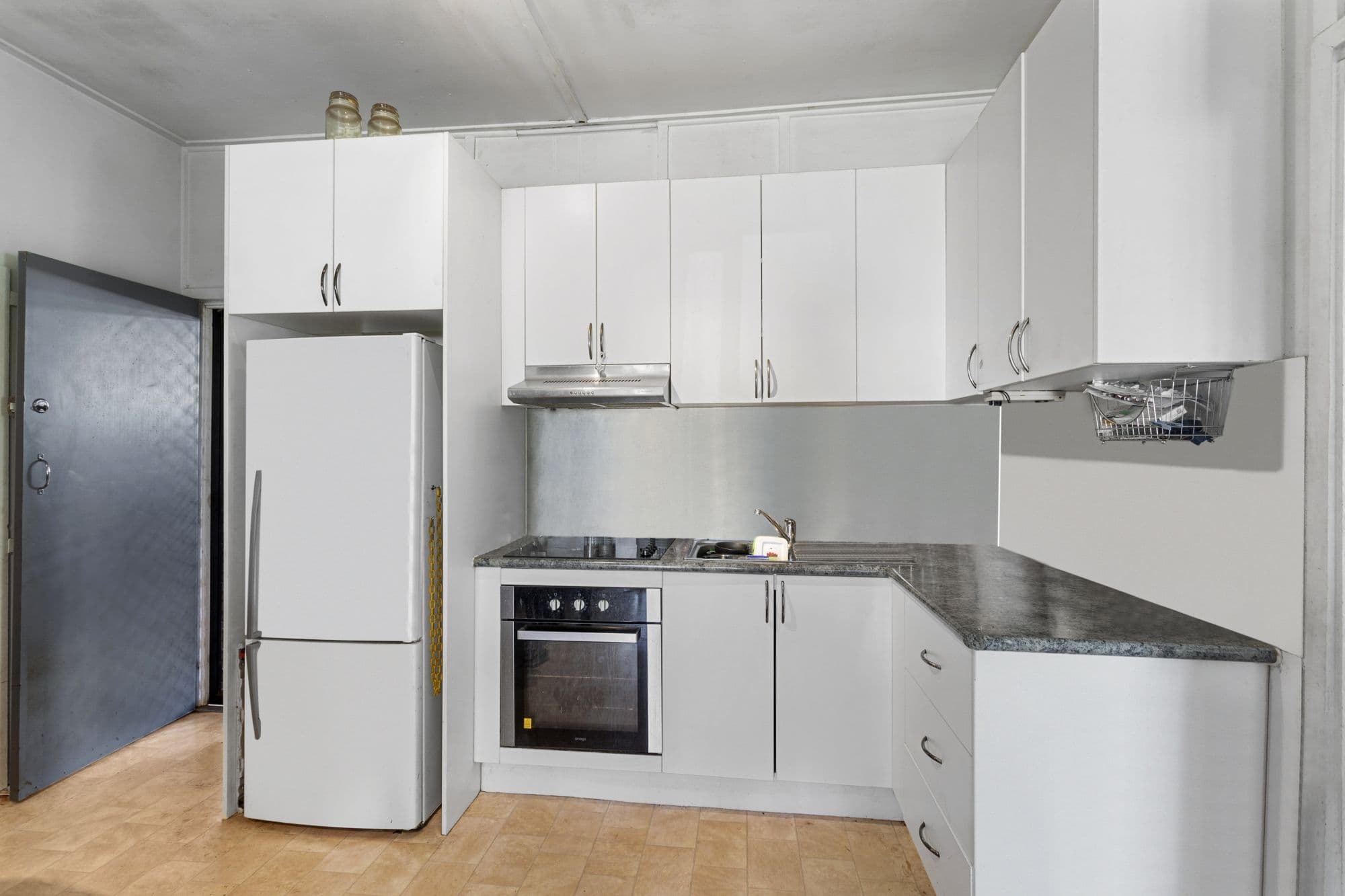 103 Victoria Avenue, Margate QLD 4019, Margate - Thumbnail 3
