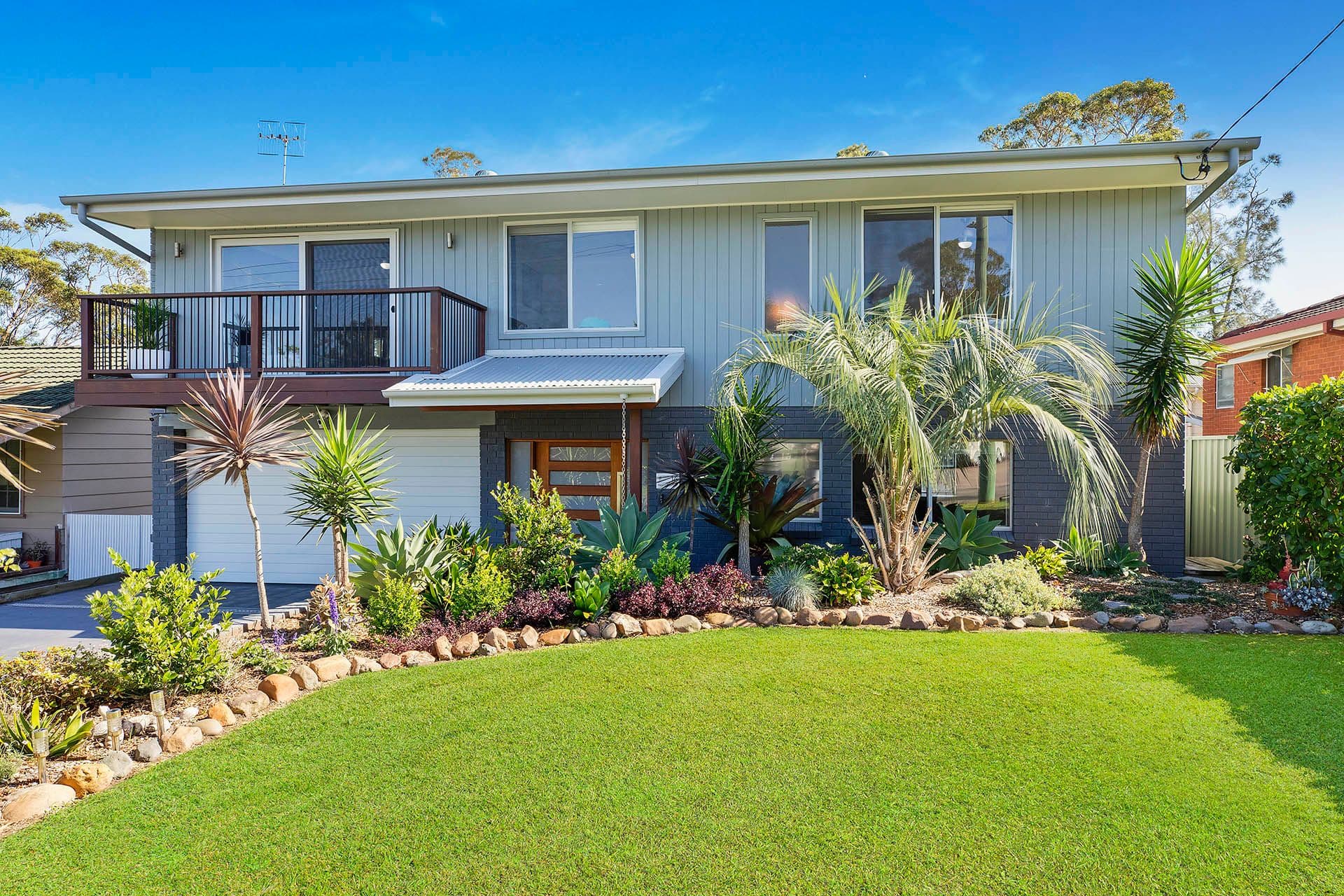 16 Keats Avenue, Bateau Bay NSW 2261, Bateau Bay - Thumbnail 2