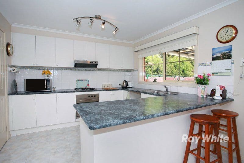 12 Rachel Drive, CRANBOURNE VIC 3977, Cranbourne North - Thumbnail 2