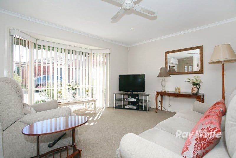 12 Rachel Drive, CRANBOURNE VIC 3977, Cranbourne North - Thumbnail 3