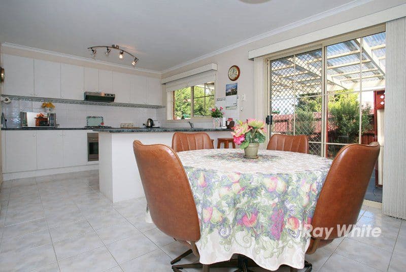 12 Rachel Drive, CRANBOURNE VIC 3977, Cranbourne North - Thumbnail 5